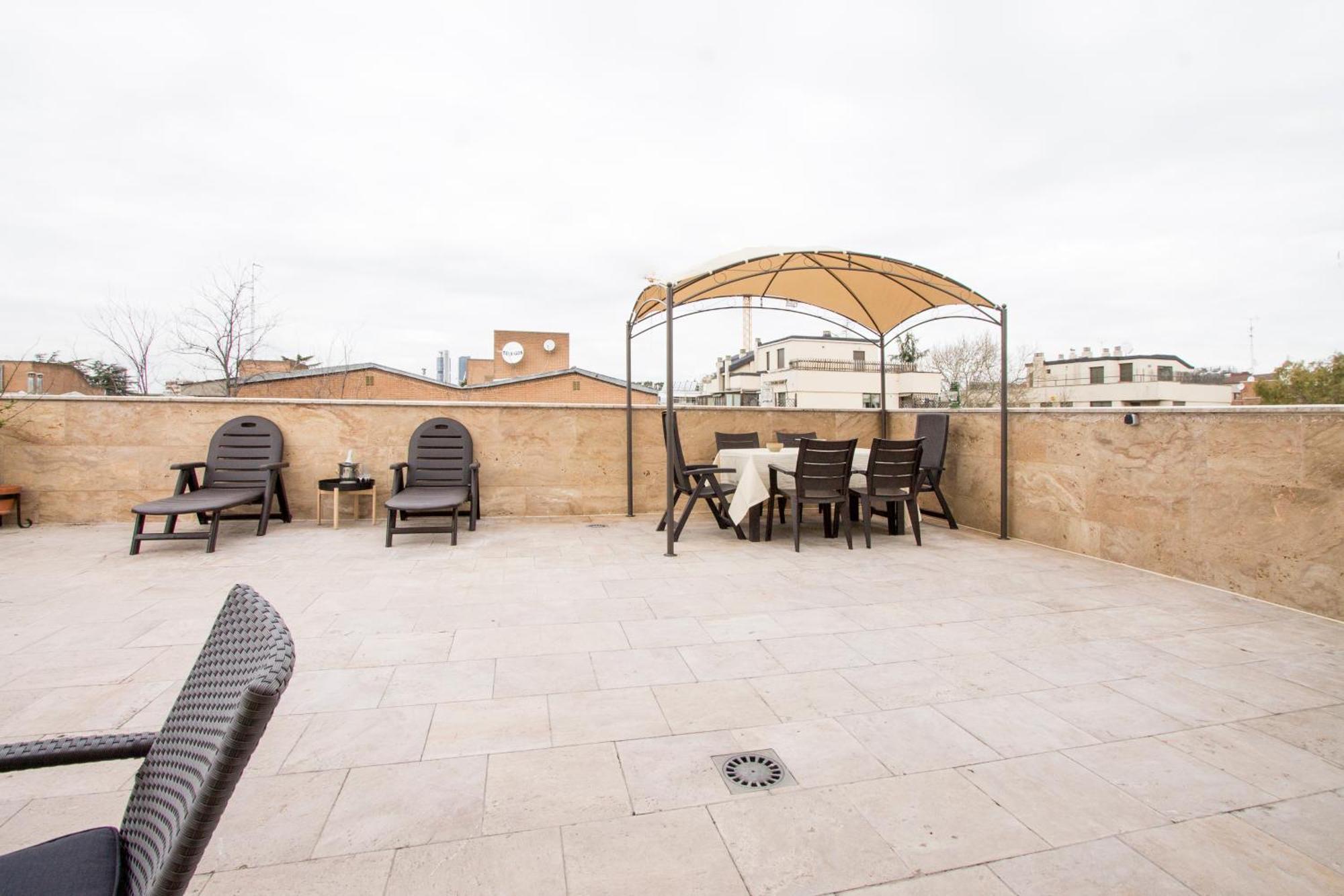 Apartamentos Villablino Arturo Soria Madri Exterior foto