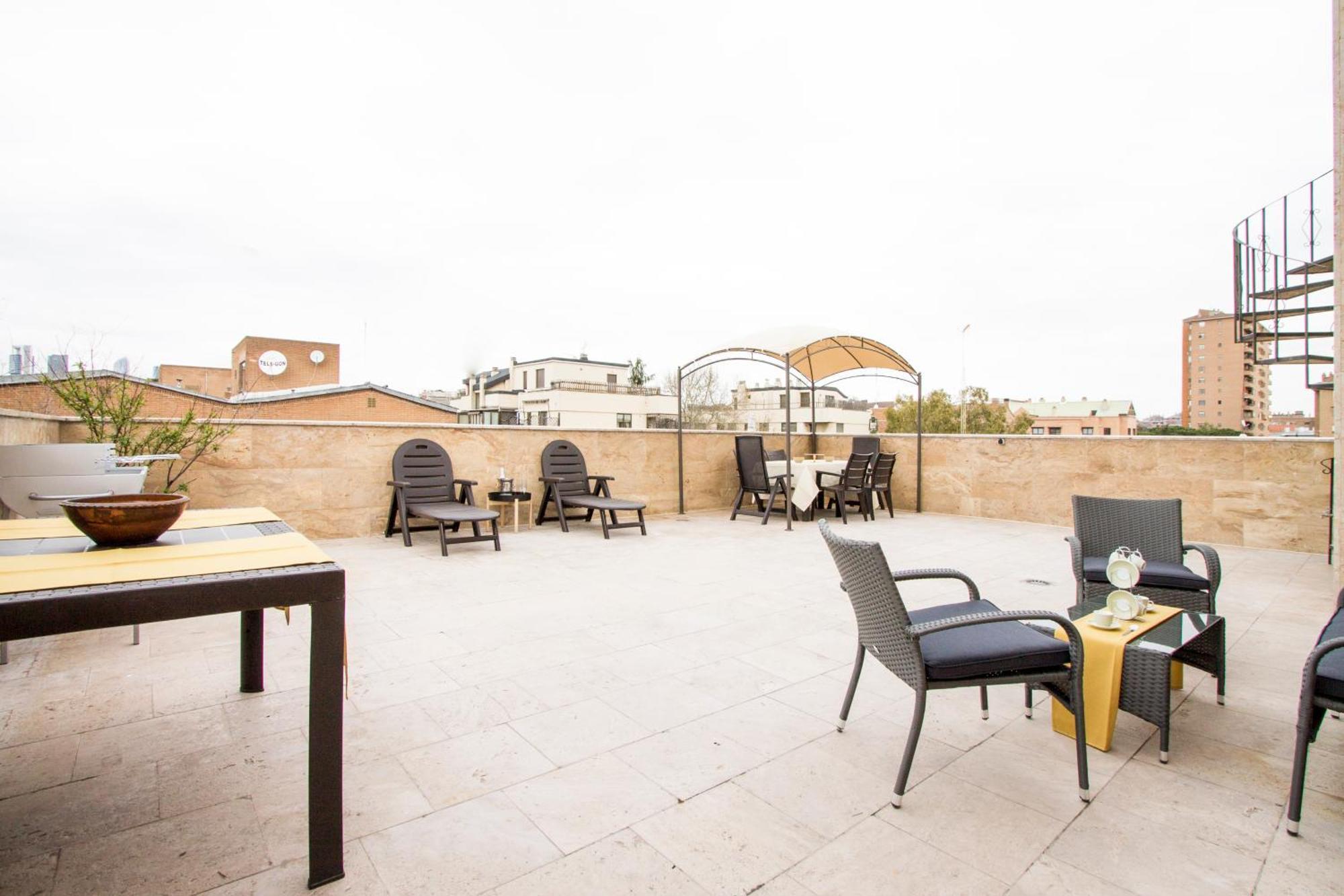 Apartamentos Villablino Arturo Soria Madri Exterior foto